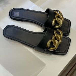Black Flat Sandal